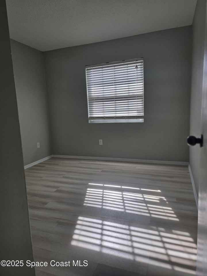 957 Burn Dr Ne - Photo 4 of 17