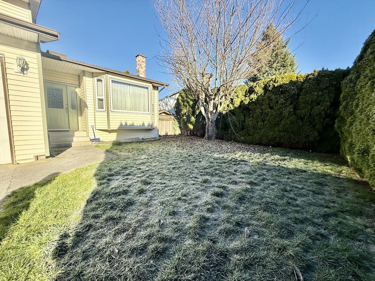 9209 213 St #1 - Photo 2 of 23