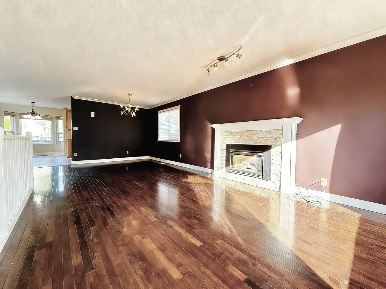 9209 213 St #1 - Photo 3 of 23