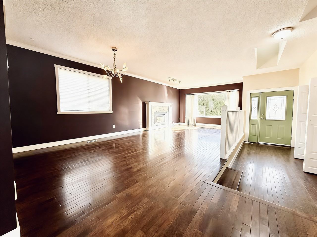 9209 213 St #1 - Photo 4 of 23