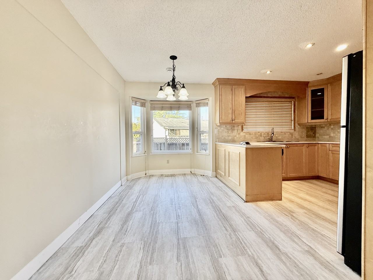 9209 213 St #1 - Photo 5 of 23