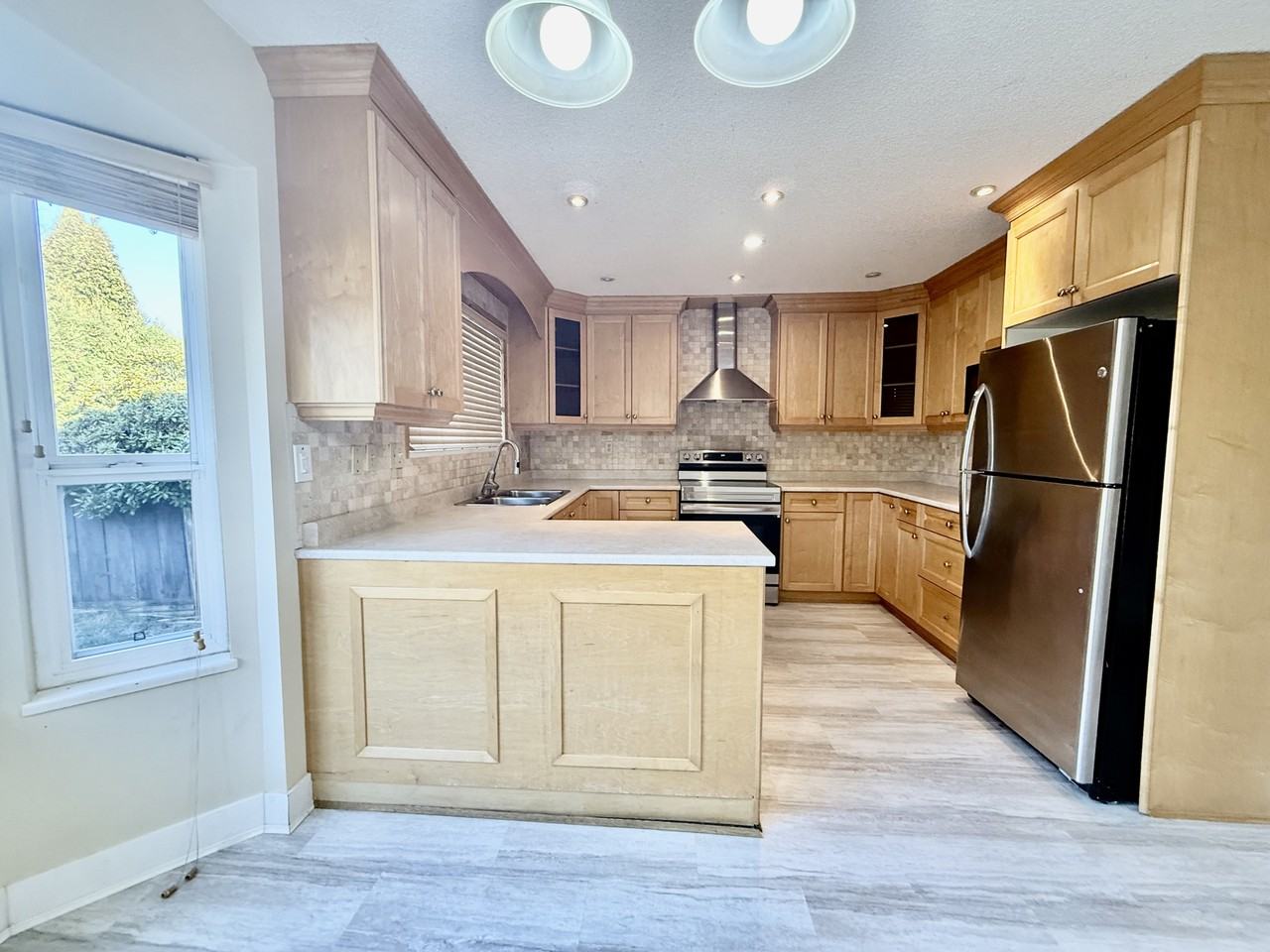 9209 213 St #1 - Photo 6 of 23