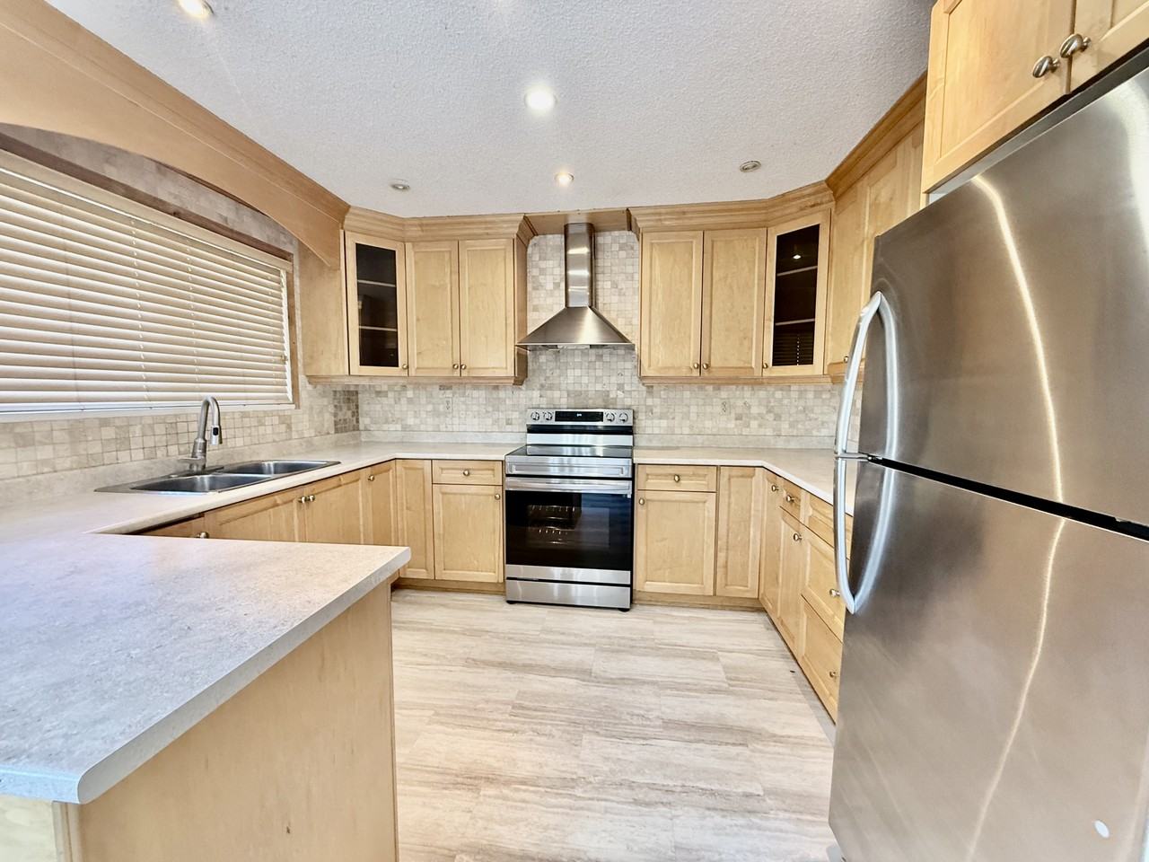 9209 213 St #1 - Photo 7 of 23