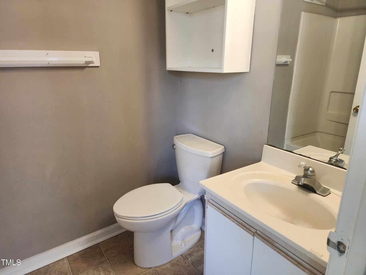 1110 Carlton Ave Apt 302 #302UNITC - Photo 4 of 4