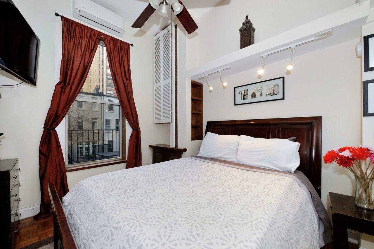 200 Central Park W #1323951P - Photo 2 of 16