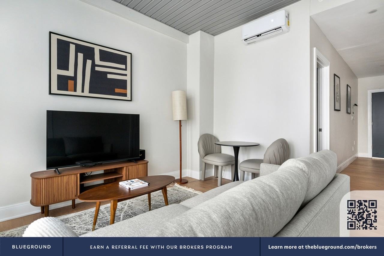 44 Bromfield Street - Photo 5 of 22