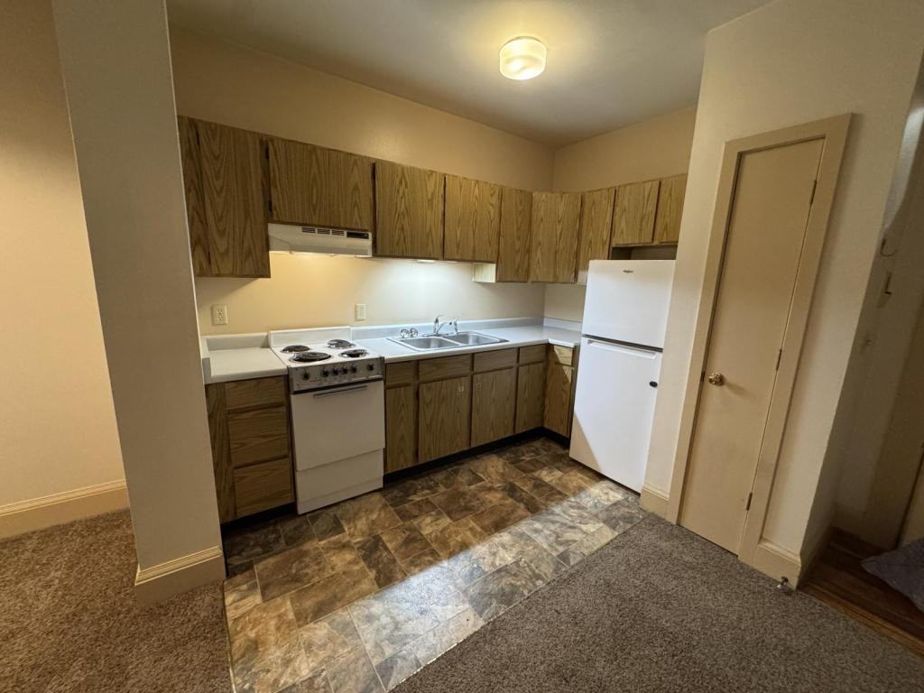 150 S 2nd St - Photo 2 of 4