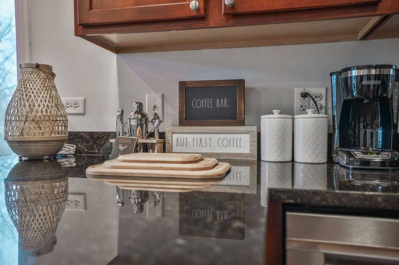 2022 W Warren Blvd #1026696P - Photo 6 of 18