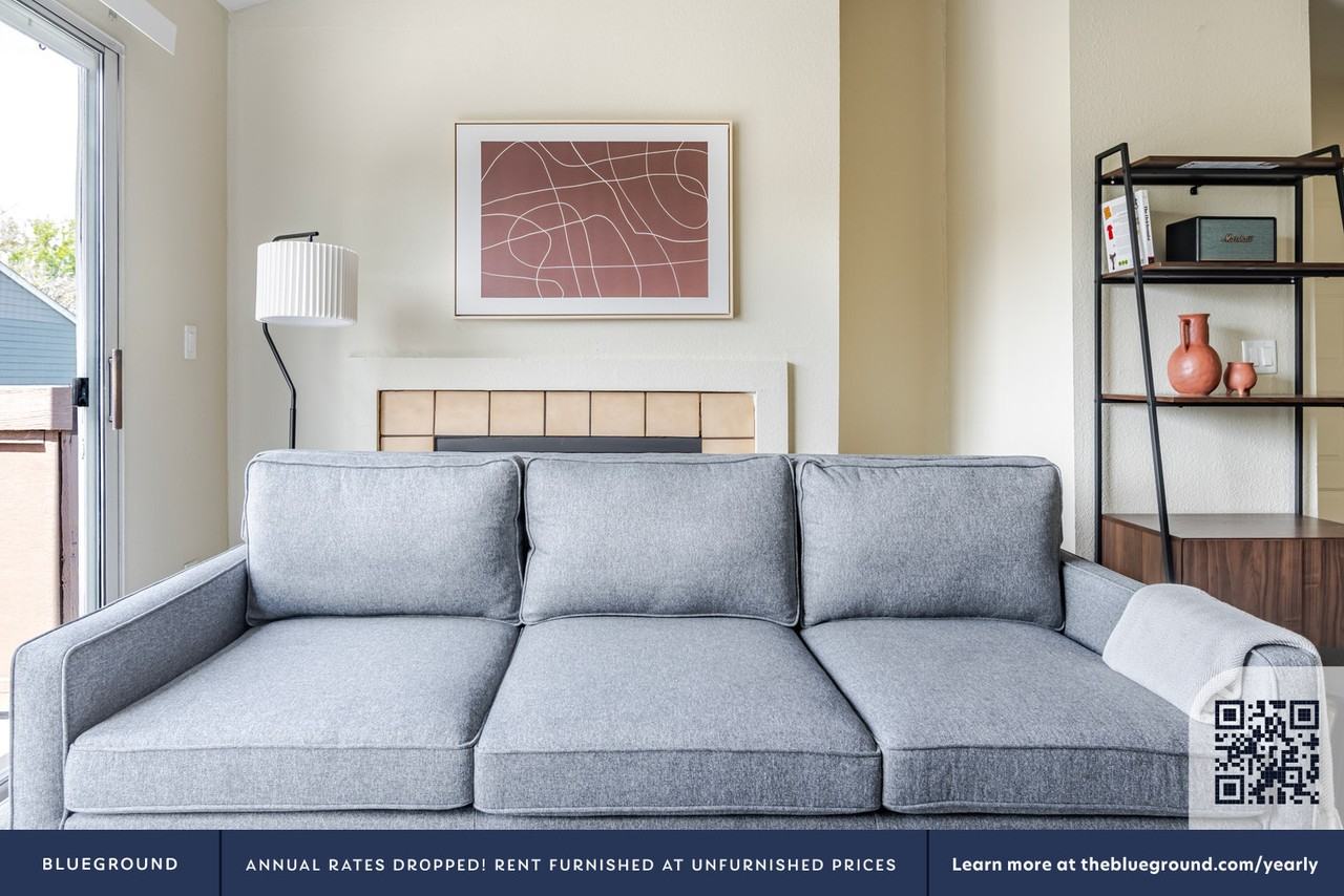 117 Rock Harbor Ln #1996 - Photo 4 of 44