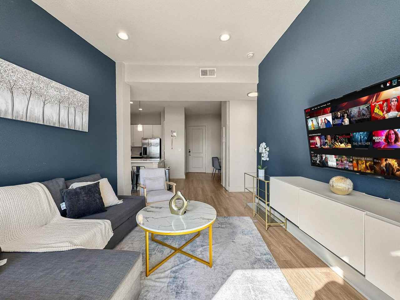 2916 Indiana Blvd #1285565P - Photo 3 of 23