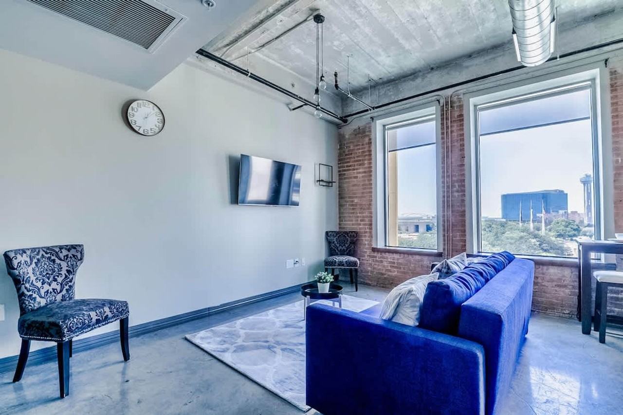 500 South Ervay Street - Photo 3 of 41