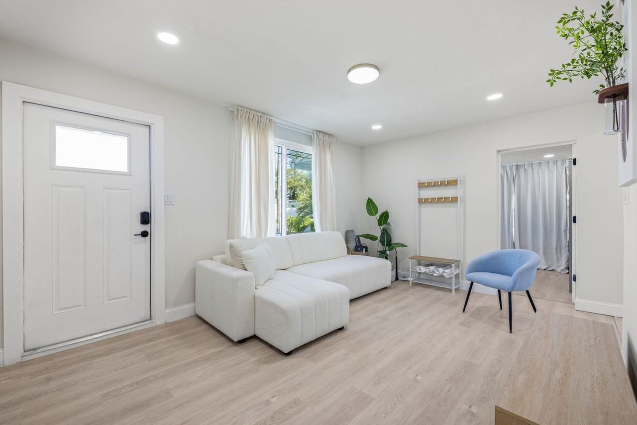 510 79th Ave #1338745P - Photo 4 of 31