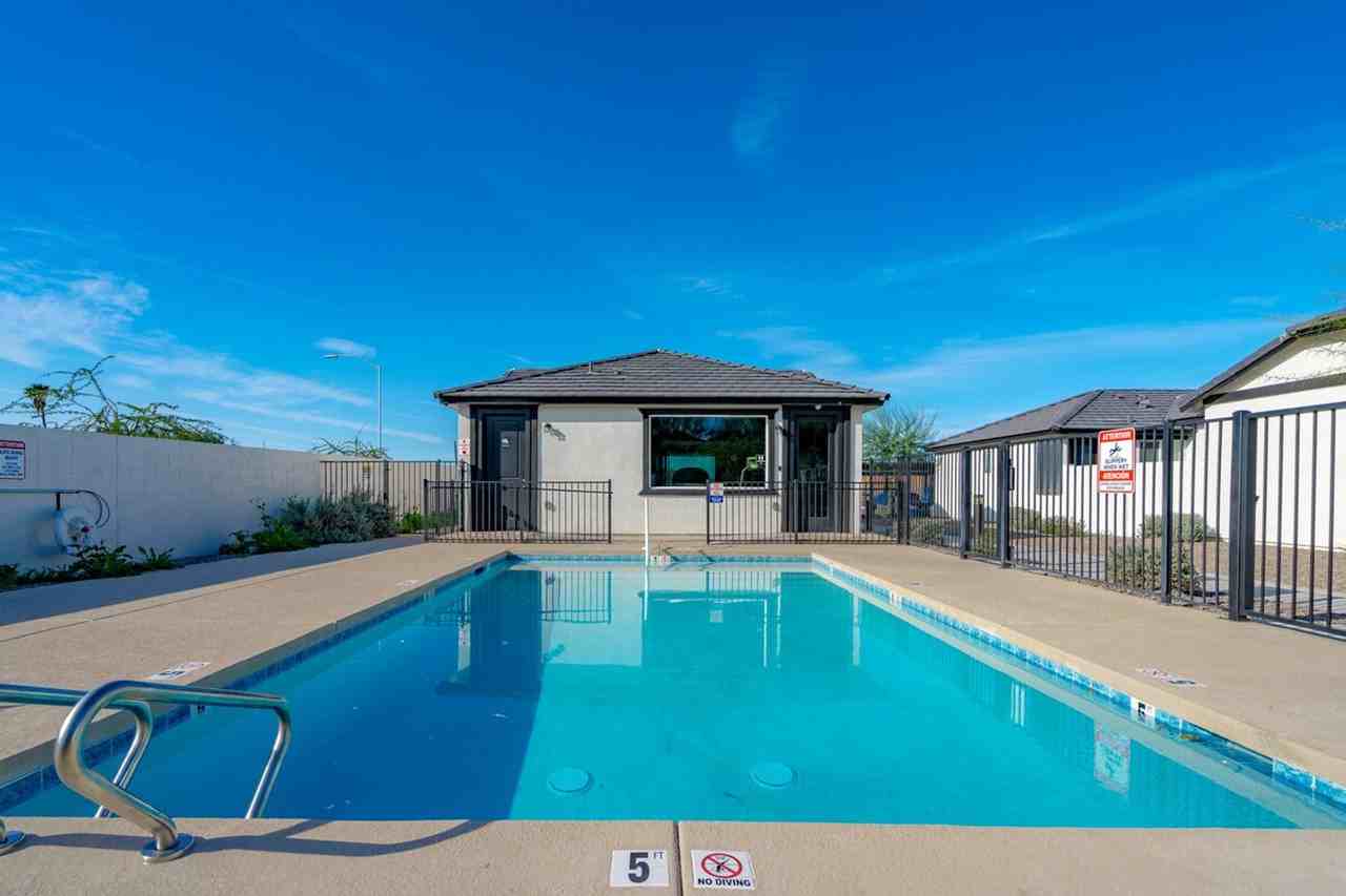 6612 W Paradise Ln #1240442P - Photo 7 of 39