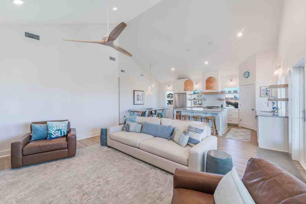 119 6th St #1369222P - Photo 6 of 44