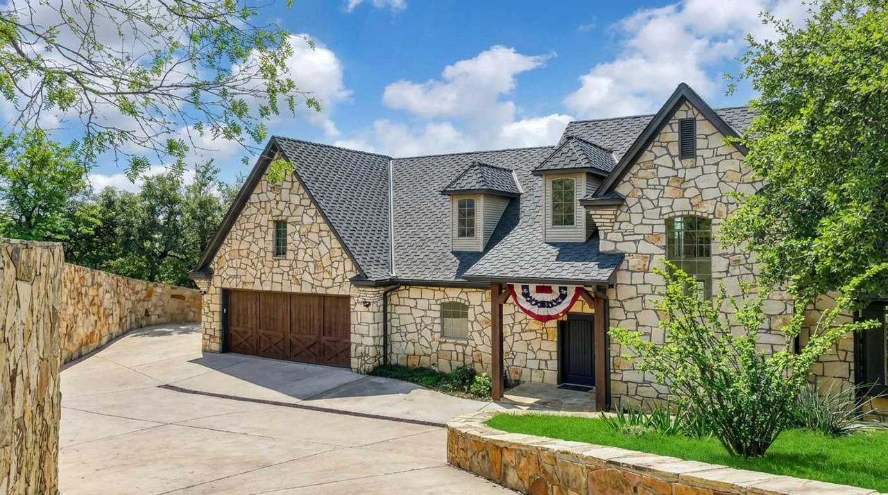 149 Betty Dr #1373668P - Photo 3 of 38