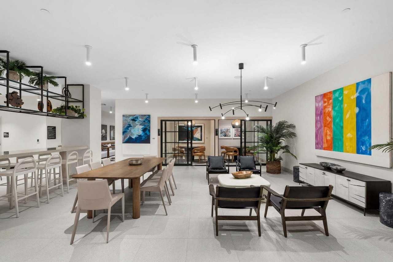 225 N Miami Ave #1380779P - Photo 4 of 24