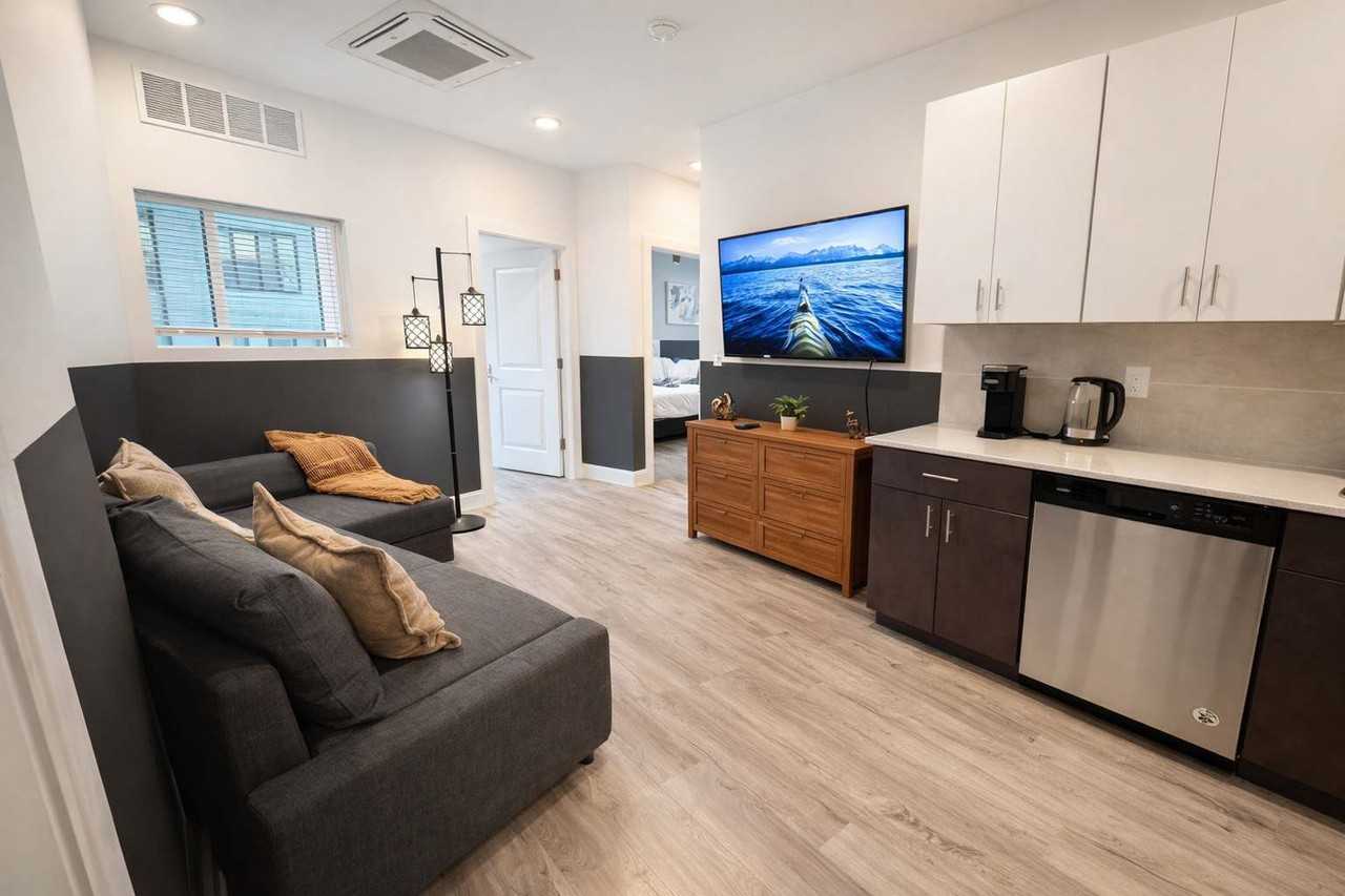 1214 N American St #1381655P - Photo 4 of 16