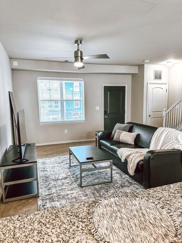 525 S Patterson Dr #1383116P - Photo 6 of 30