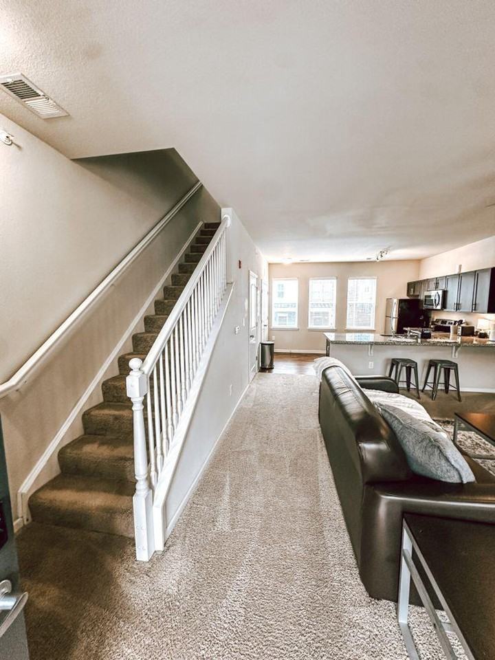 525 S Patterson Dr #1383116P - Photo 7 of 30