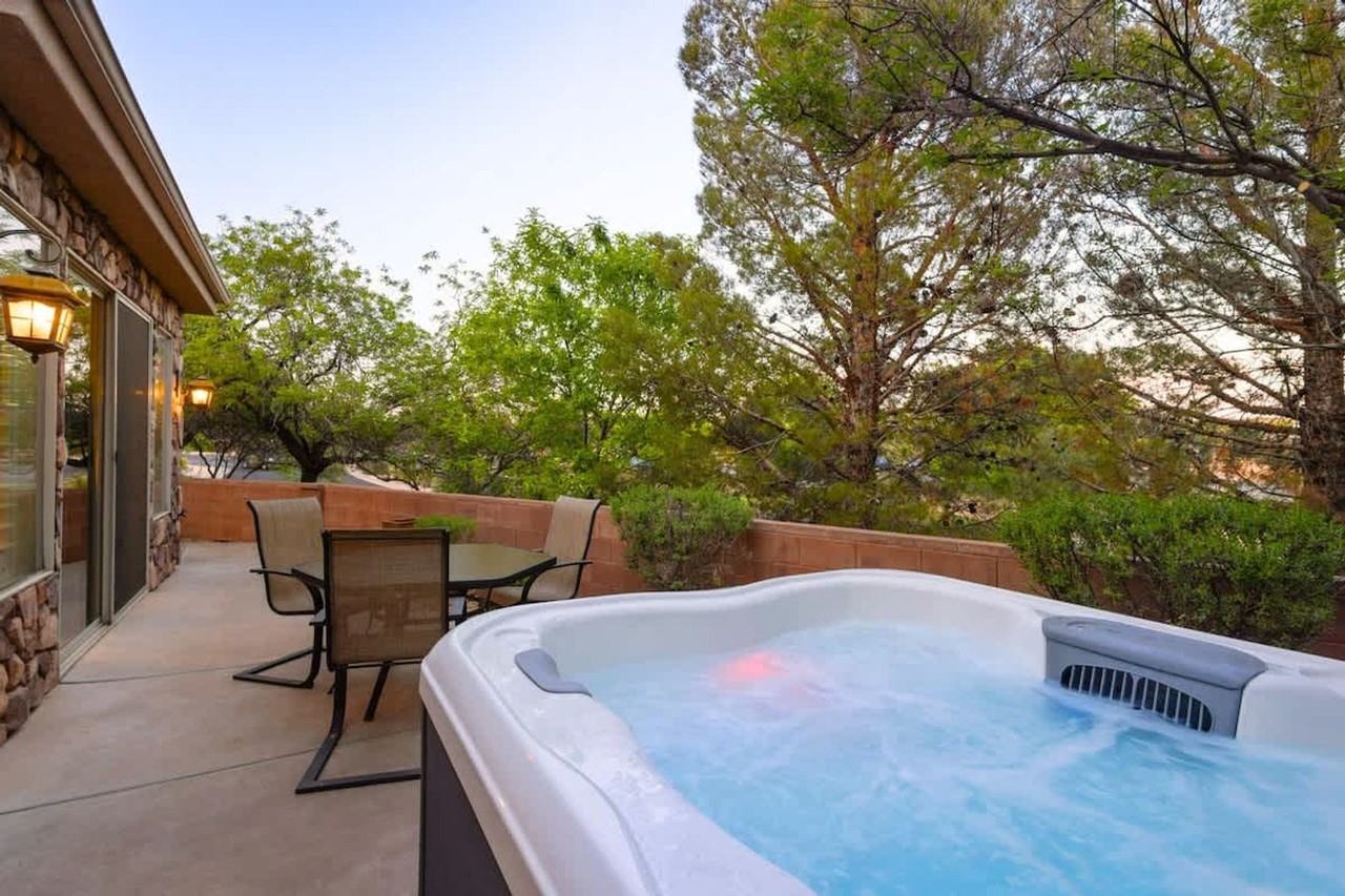 1922 N Pebble Beach Dr #1389631P - Photo 4 of 50
