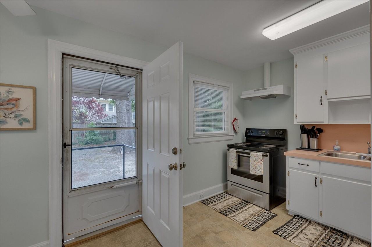 1001 Watts St #1391824P - Photo 6 of 24