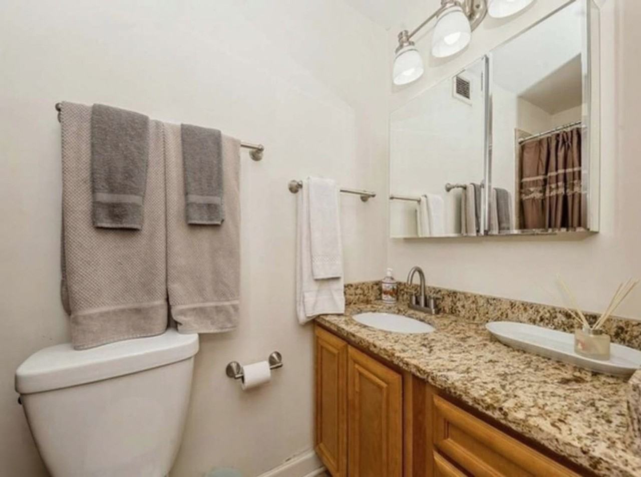 224 N Clark St #1397246P - Photo 6 of 6