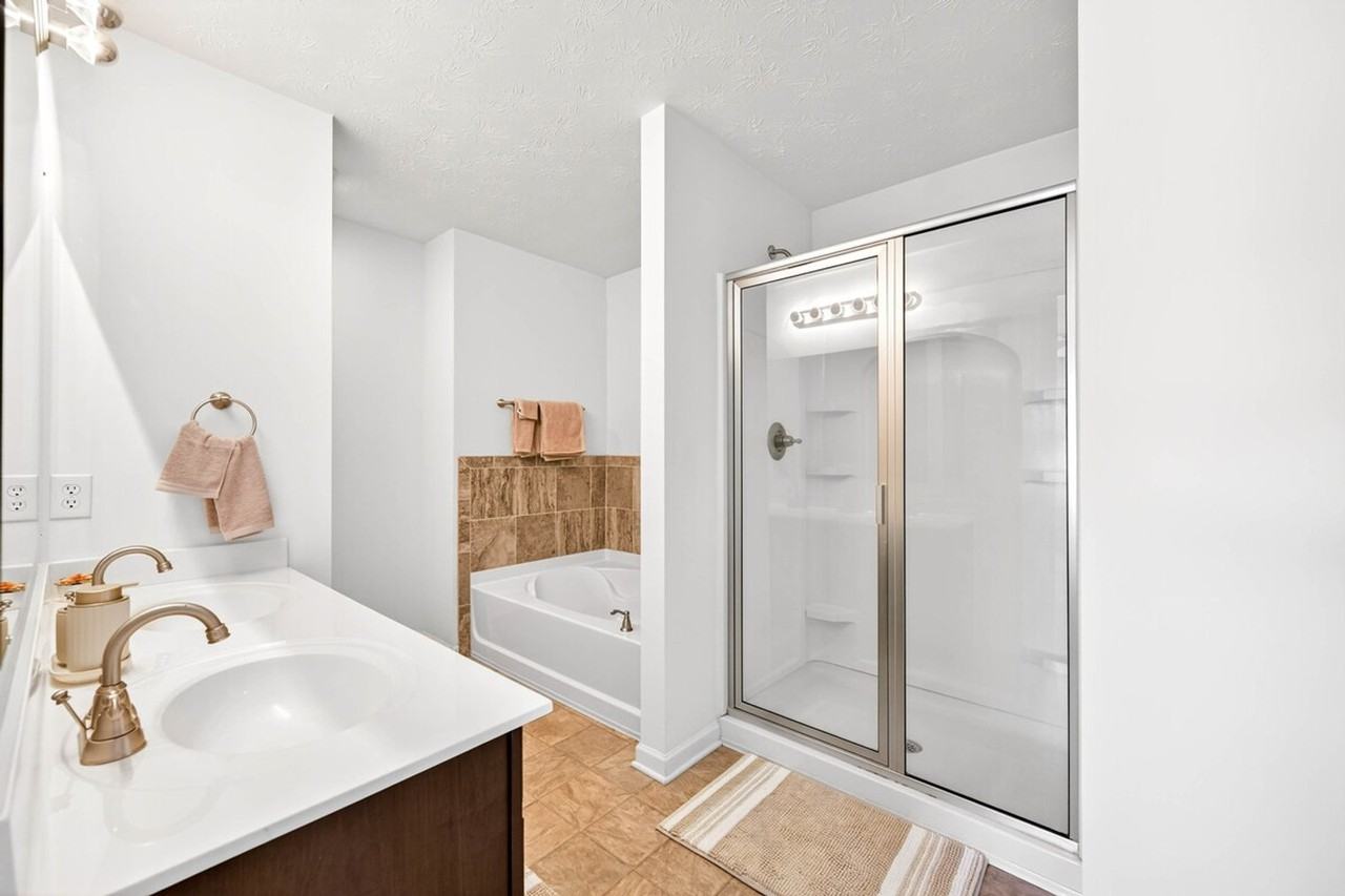 4663 Bayview Dr #1397942P - Photo 4 of 50