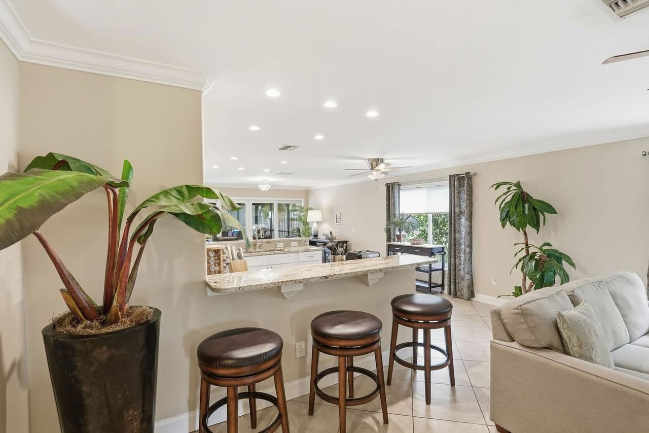 660 100th Ave N #1404250P - Photo 3 of 37