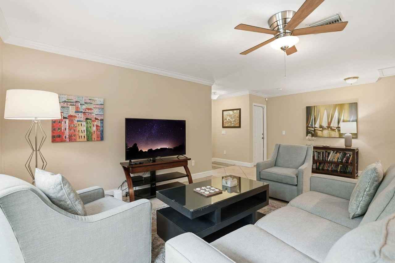 660 100th Ave N #1404250P - Photo 4 of 37