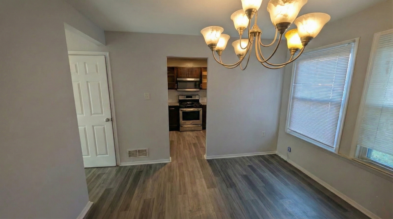 1732 Chesaco Ave - Photo 4 of 8