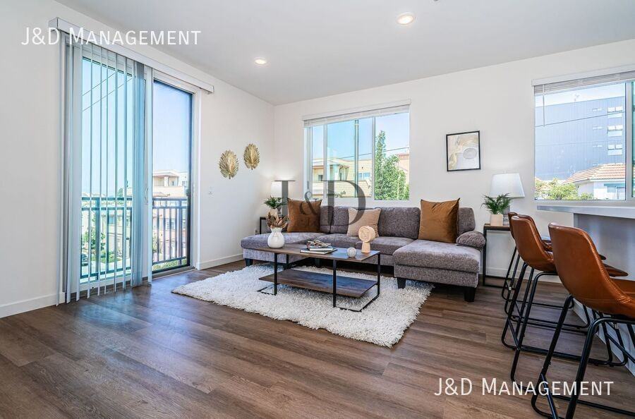 LAU5559 - Photo 2 of 21