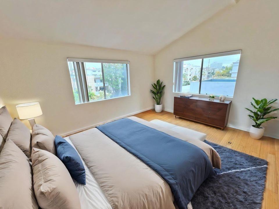 11936 Darlington Ave - Photo 7 of 50