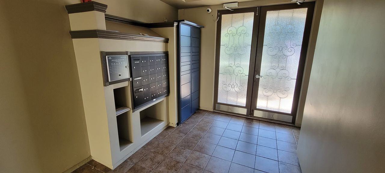 1730 Colby Ave - Photo 7 of 8