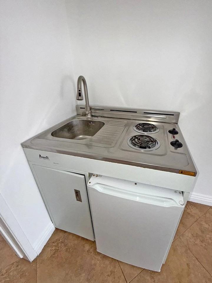 4215 McLaughlin Ave - Photo 5 of 21