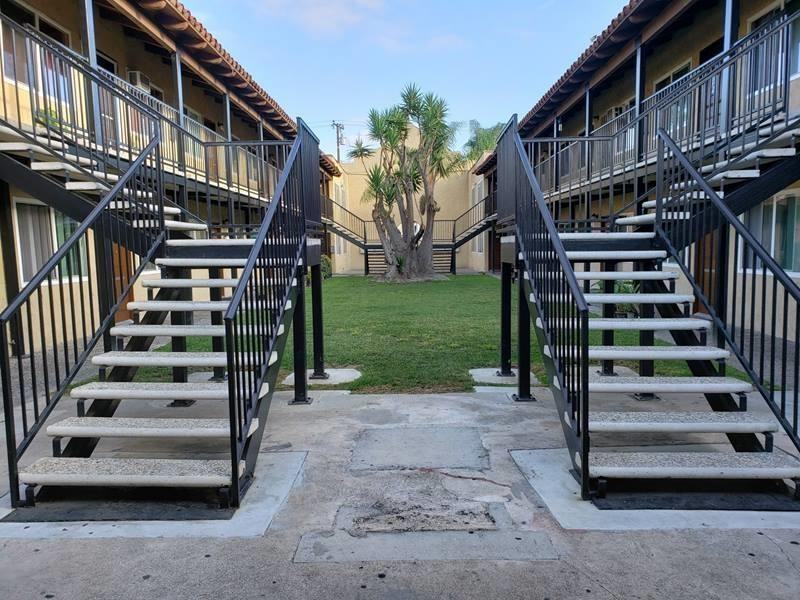 291 Avocado St. - Photo 3 of 50