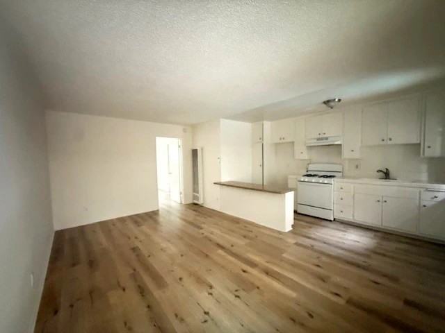 14608 Yukon Avenue, - Photo 6 of 50