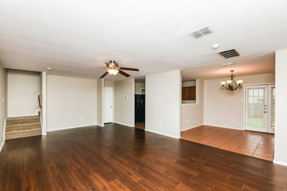 205 Crescent Ridge Dr - Photo 5 of 17