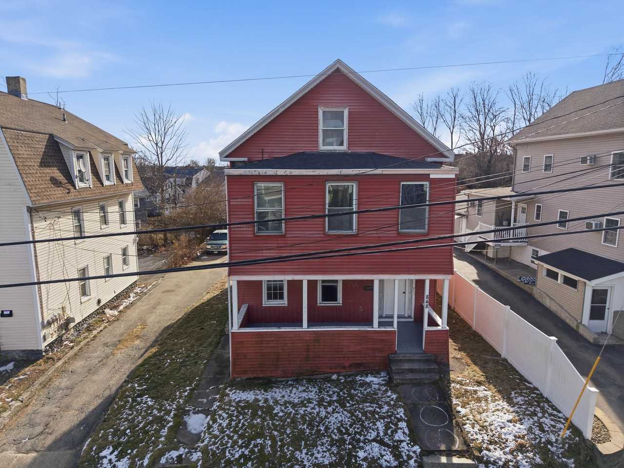 848 Bank Street #1st Floor - Photo 4 of 33