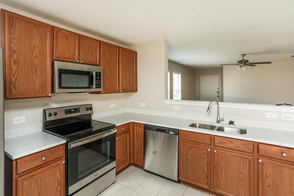 1316 Hazelnut Dr - Photo 6 of 16