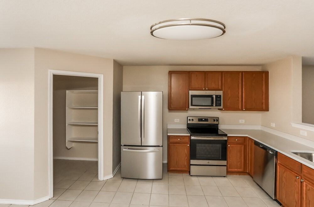 1316 Hazelnut Dr - Photo 7 of 16