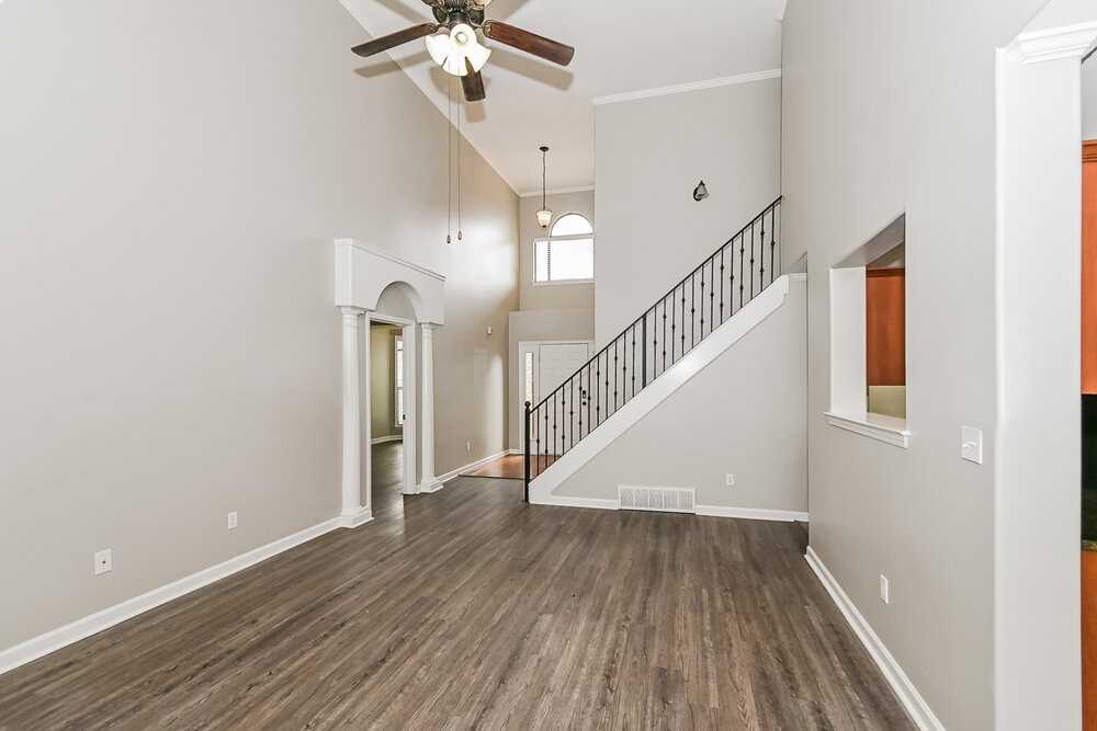 6755 Clarmore Dr - Photo 5 of 17