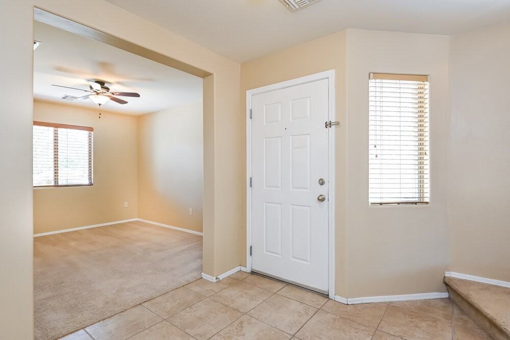 816 W Calle Ormino - Photo 4 of 17