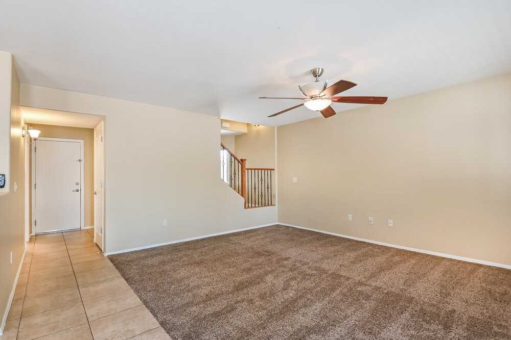 816 W Calle Ormino - Photo 6 of 17