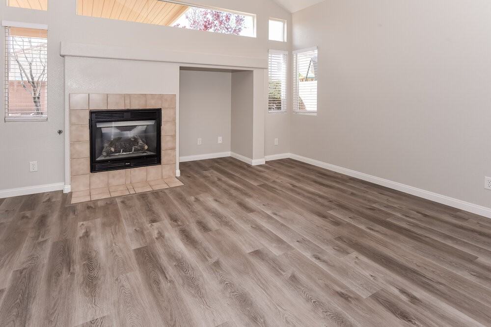 6033 Highland Gardens Dr - Photo 4 of 17