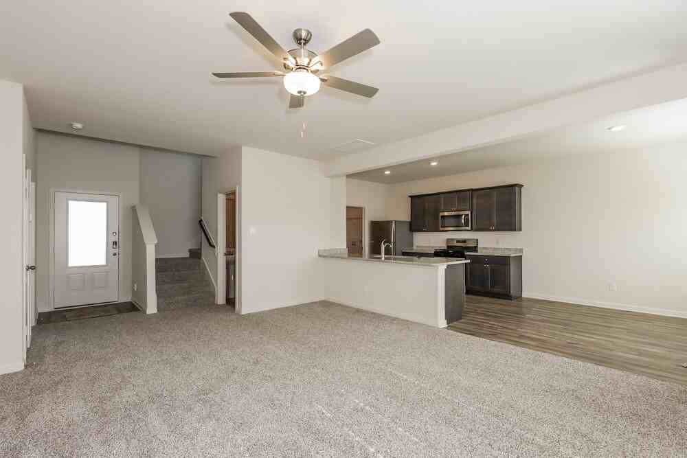 1328 Redpine Dr - Photo 4 of 17