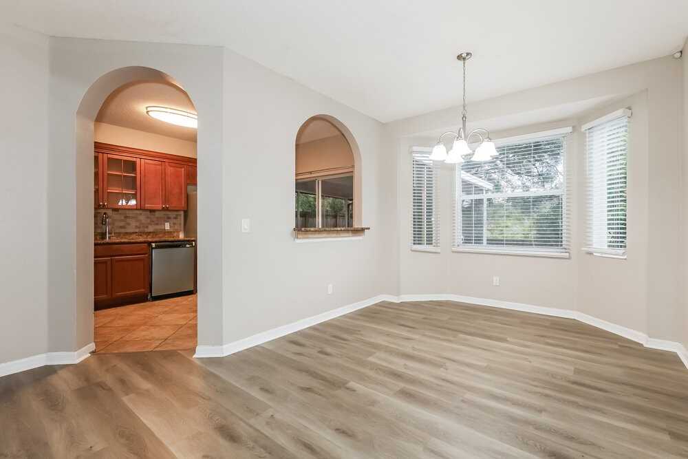 914 Lake Shore Ranch Dr - Photo 6 of 17