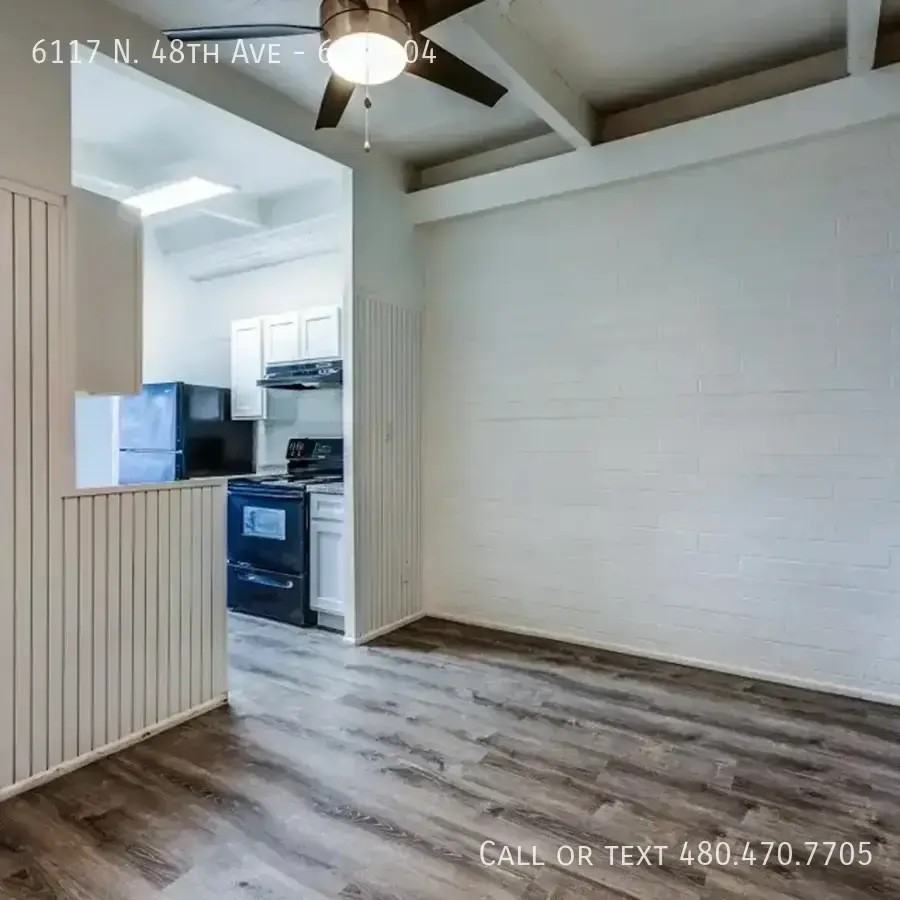 6117 N 48th Ave #6117-04 - Photo 3 of 14