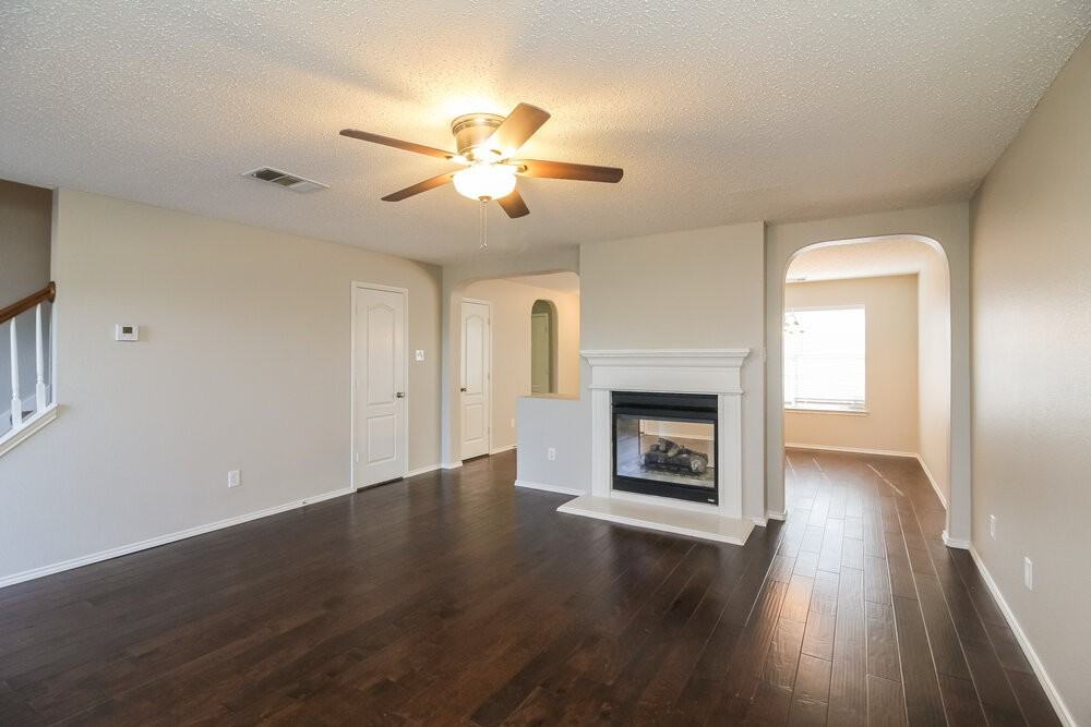 705 Timber Trl - Photo 3 of 15