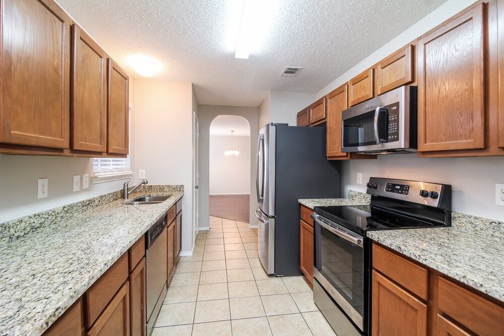 705 Timber Trl - Photo 5 of 15