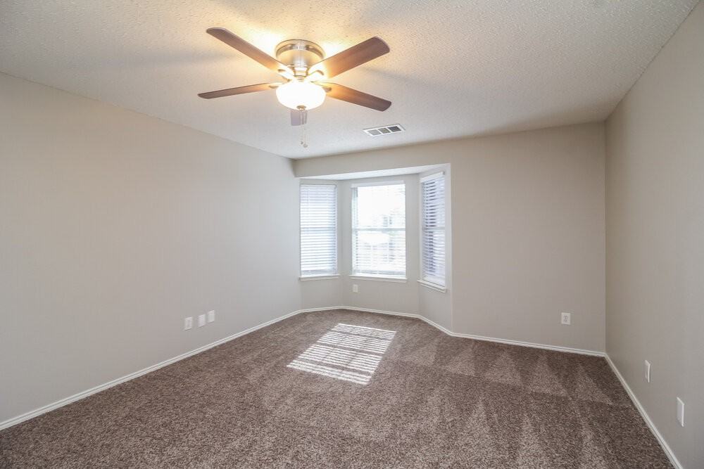 705 Timber Trl - Photo 6 of 15